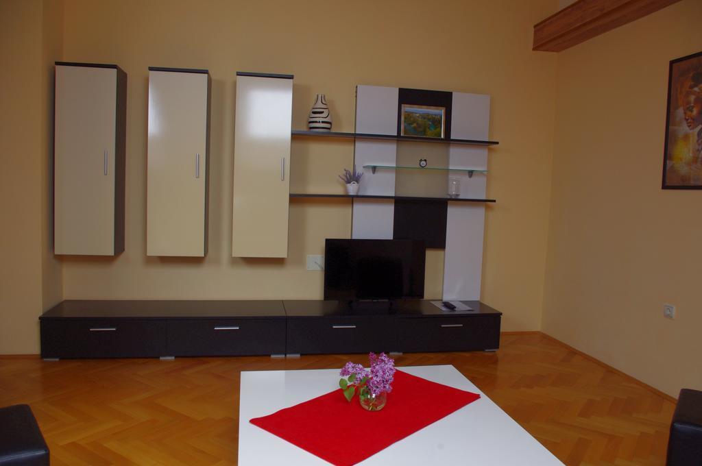Apartment Tomy Slunj Exterior foto